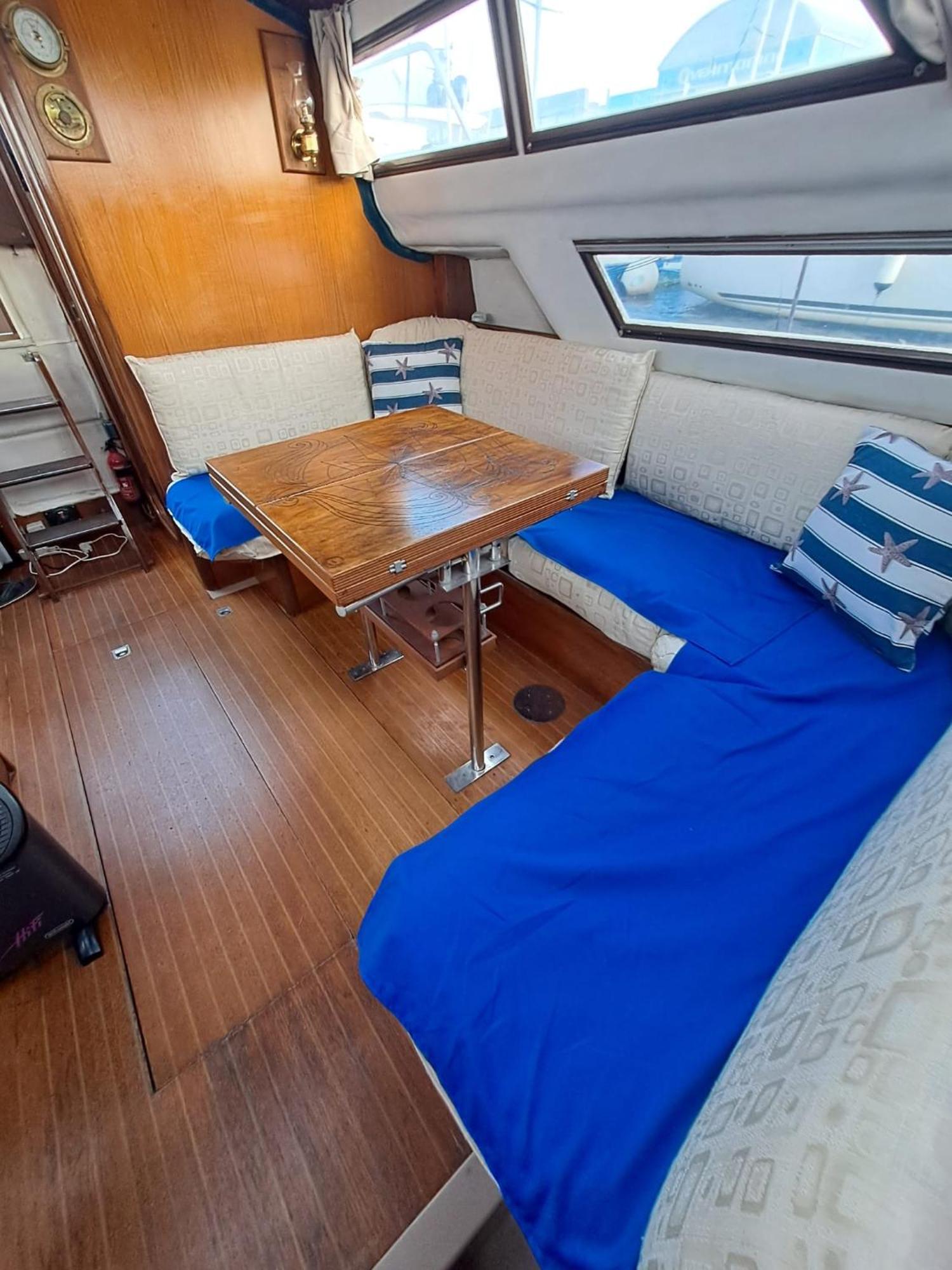 Отель Bed & Boat Brezza Del Mare Виареджо Экстерьер фото